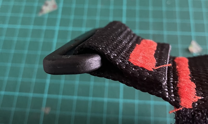 Photo de l'anneau cousu à l'extrémité